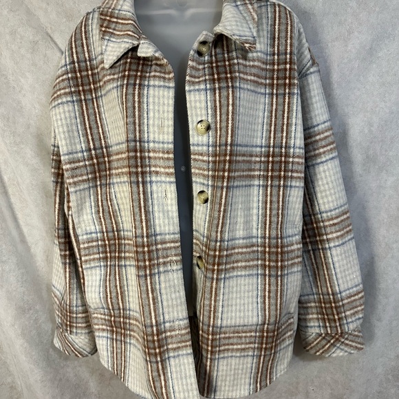 Reitmans Shacket, Size XL, 3/$25 - Picture 2 of 9